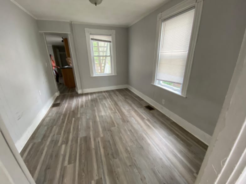 Building Photo - 37 Getchell St