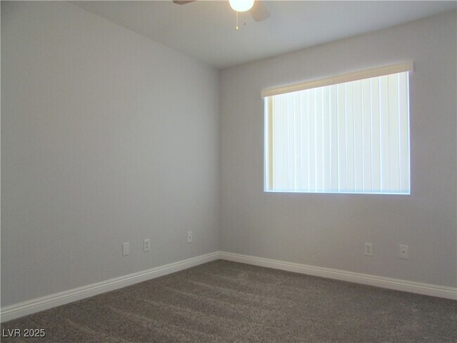 Building Photo - 2185 Polynesia Cir