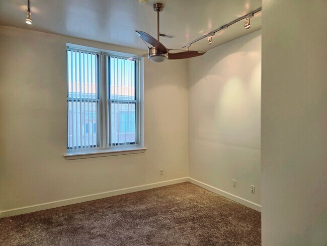 Building Photo - 4500 Olive St
