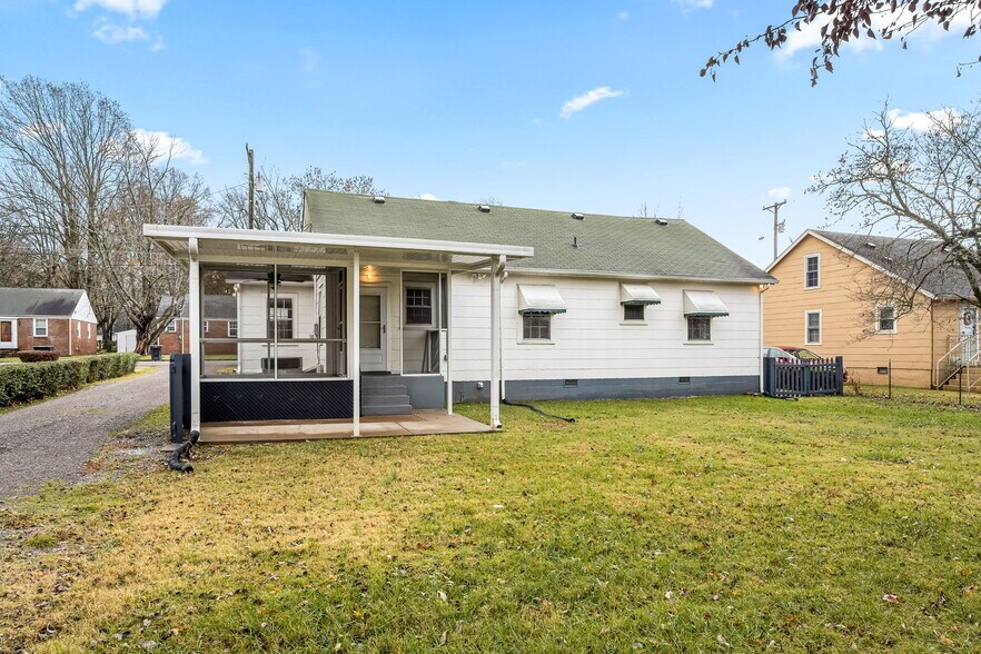 Building Photo - 308 1st Ave