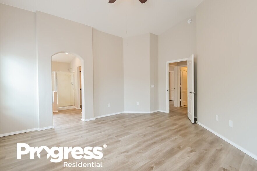 Building Photo - 13998 S Camino Gavanza