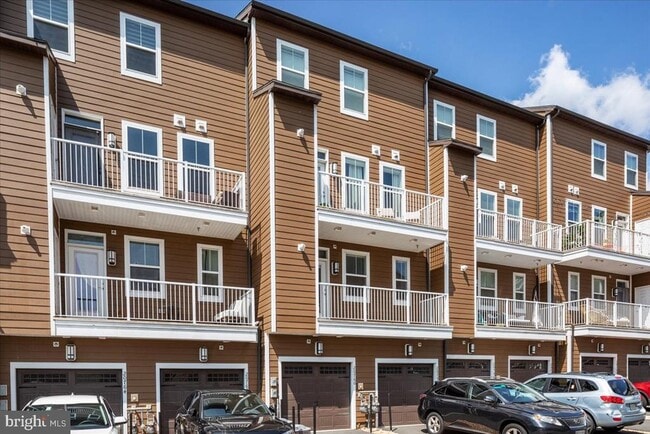 Building Photo - 20760 Wood Quay Dr