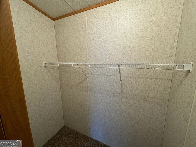 Building Photo - Rent Reduced!