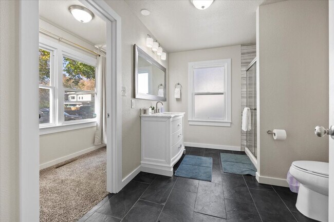 Building Photo - 2600 N 29th St