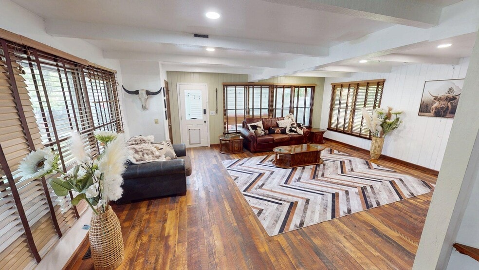 Primary Photo - 1625 N Union St