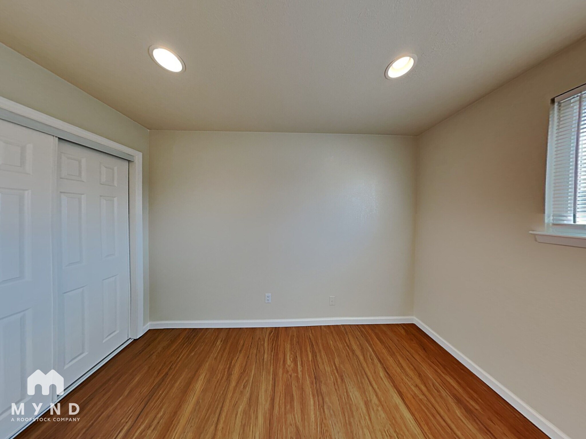 Building Photo - 875 Glen Vista Dr