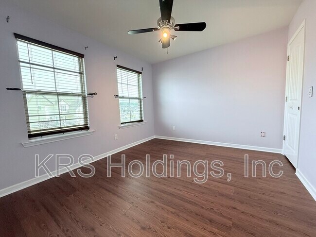 Building Photo - 2736 Shepherd Valley St