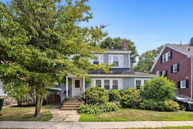 Primary Photo - 11 Parkway Rd