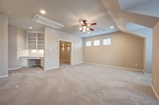 Building Photo - 10411 Winding Green Dr