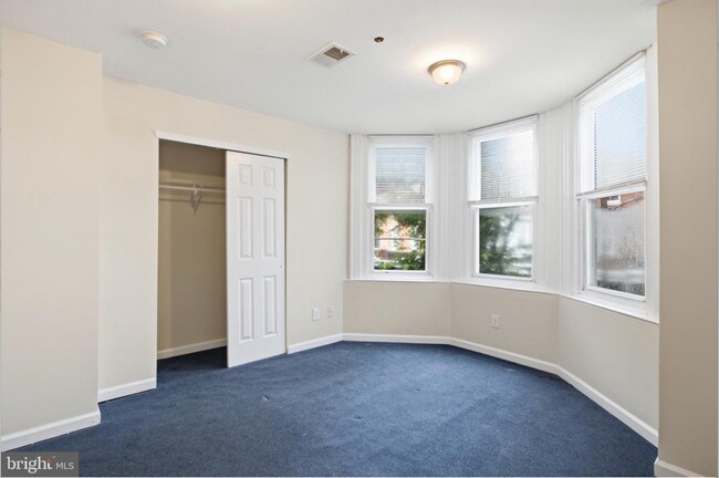 Building Photo - 2238 N Park Ave