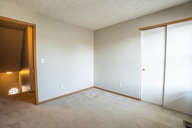 Building Photo - 5500 Glendalough St