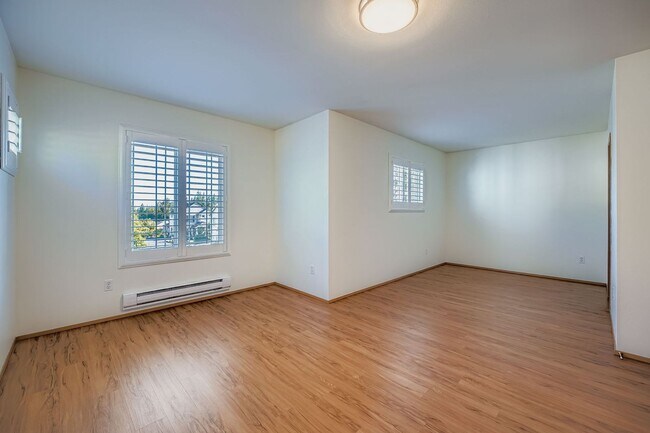 Building Photo - 3bd/1.5ba Snoqualmie Condo