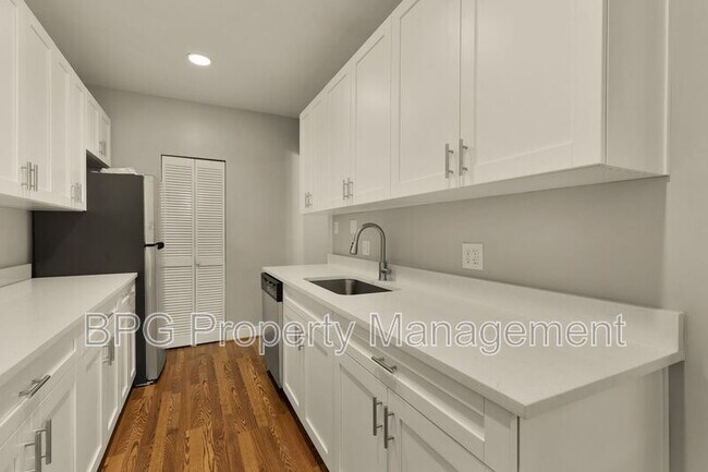 Building Photo - 1710 37th St NW