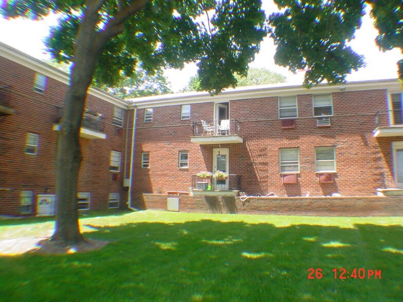 Building Photo - 77 Orange Rd