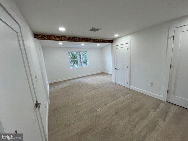Building Photo - 924 Bethlehem Pike