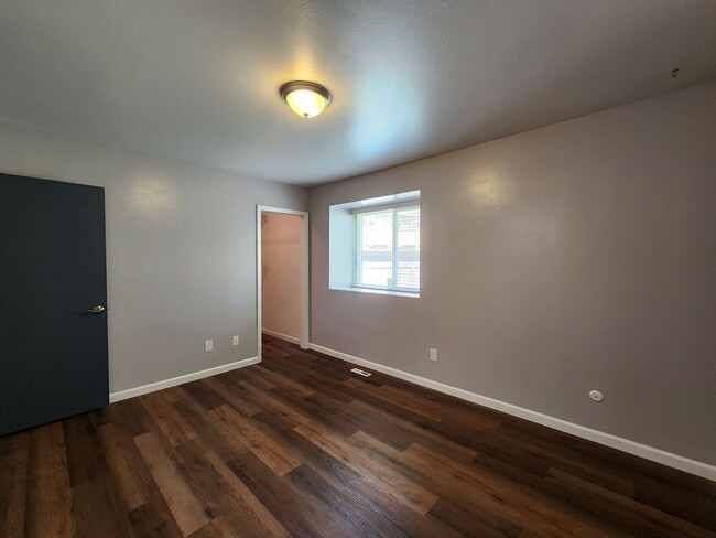 Building Photo - Updated 3 Bedroom Townhome in Great Area!