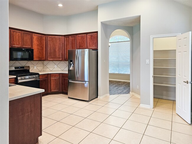 Building Photo - 18118 Yellowstone Trail