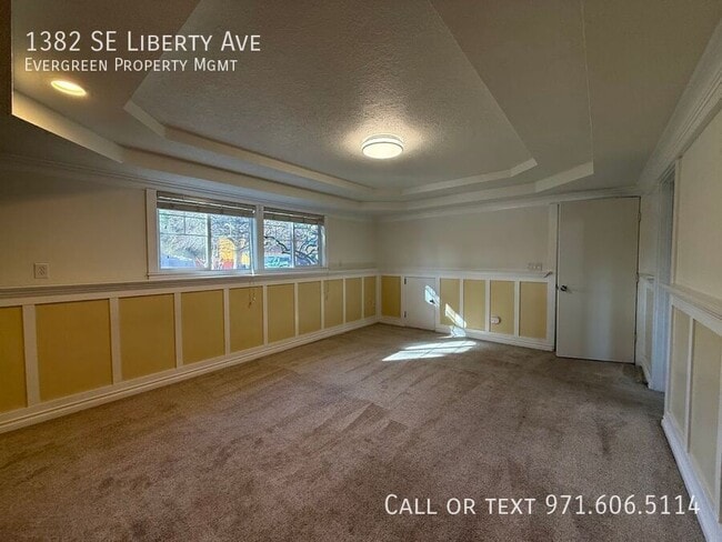 Building Photo - 1382 SE Liberty Ave