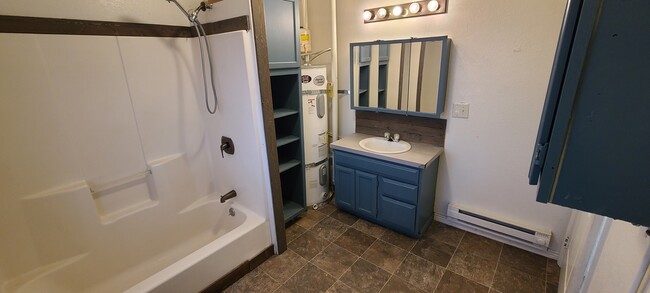 Master Bath Suite - 3250 N 2300 E