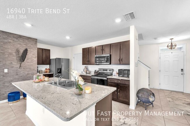 Building Photo - 16940 Trite Bend St