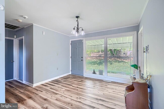 Building Photo - 5506 Adleigh Ave