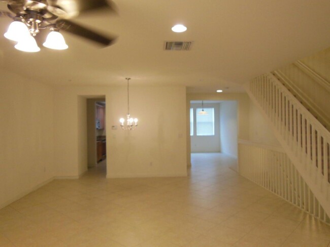 Building Photo - 1717 7th St