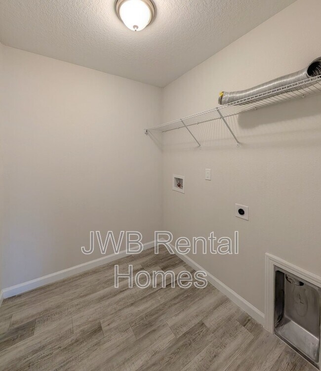 Building Photo - 5215 Missouri Ave