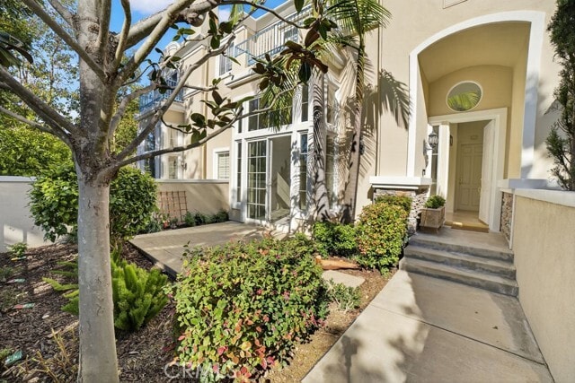 Building Photo - 3 Chandon