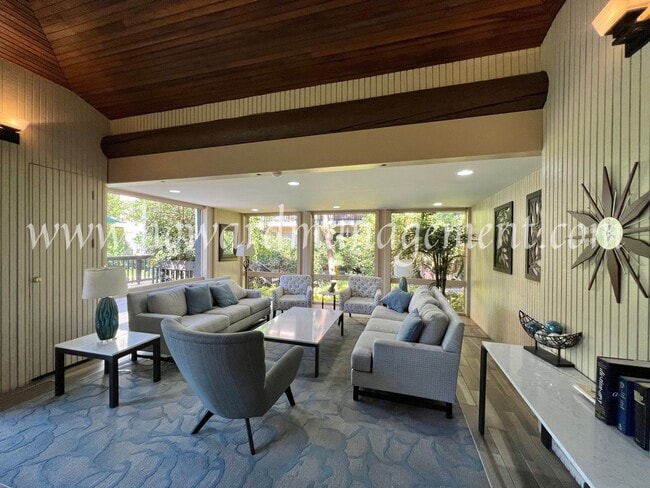 Building Photo - Lake view in LA! Resort style living in pa...