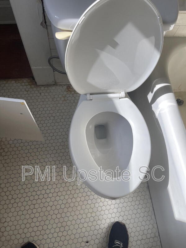 Building Photo - 181 N Fairview Ave