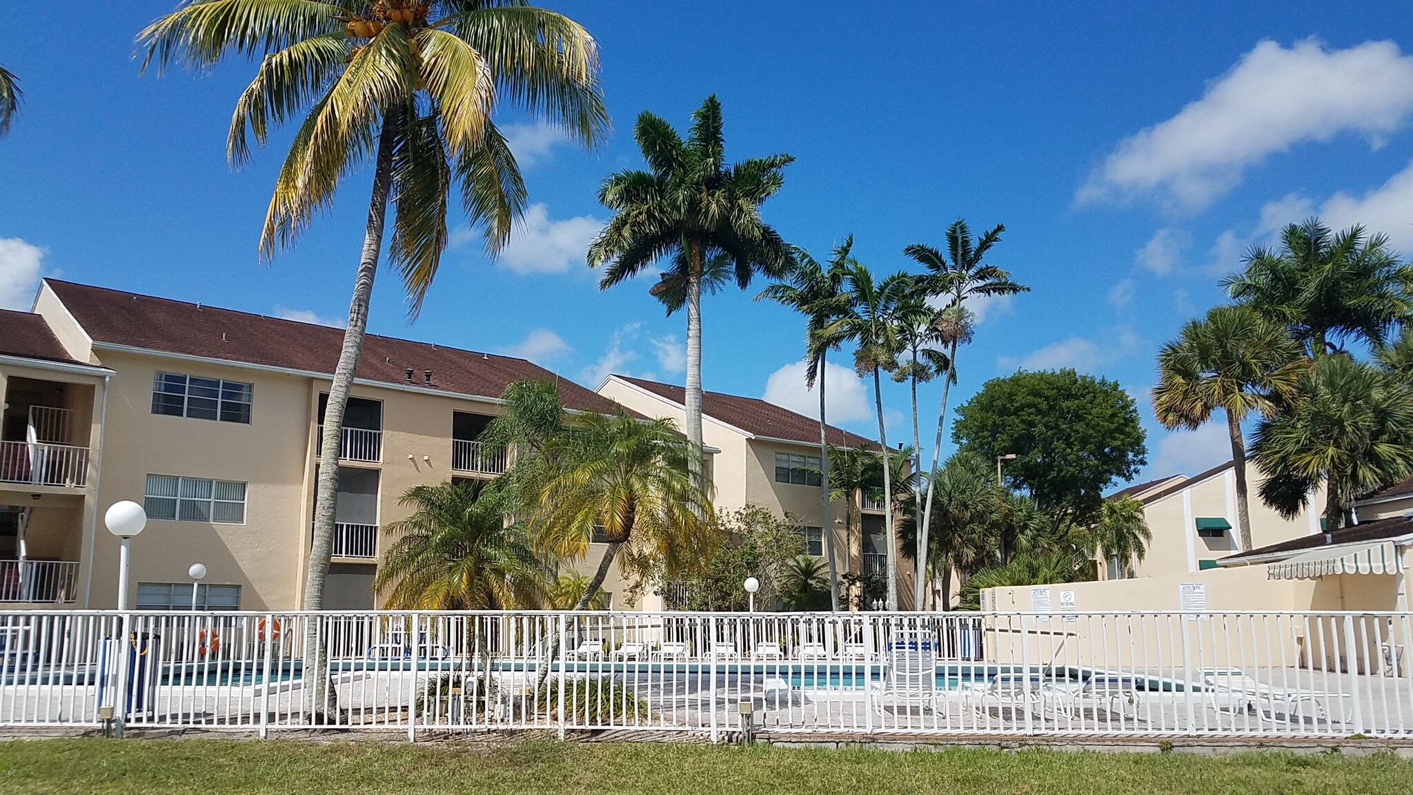 Building Photo - 15290 SW 106th Ln