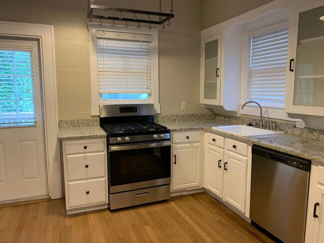 Building Photo - 509 Terrace Dr