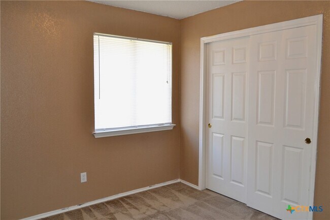 Building Photo - 2308 Tracey Ann Ln