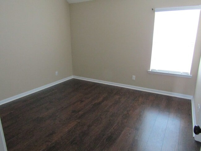 Building Photo - 908 Blane Ln