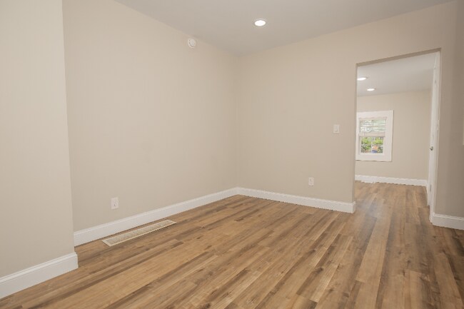 Building Photo - 676 Hanford St