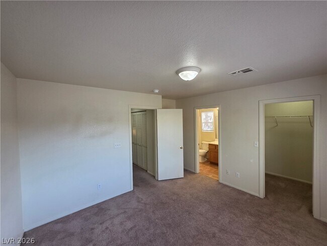 Building Photo - 10021 Via Toro Ave