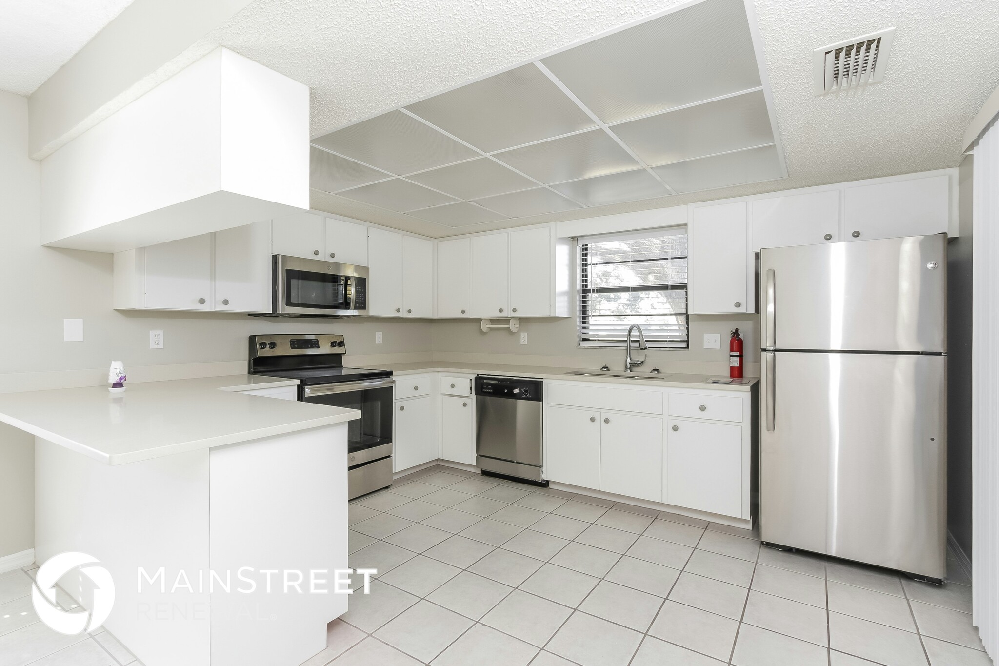 Building Photo - 5801 Pauma Pl