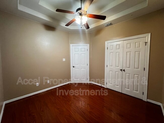 Building Photo - 5800 N 34th St