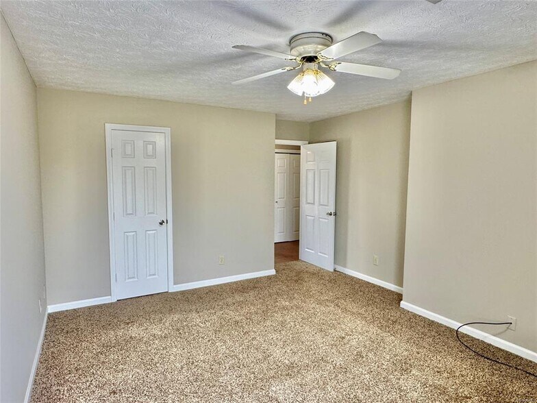 Building Photo - 5931 Brewbaker Blvd