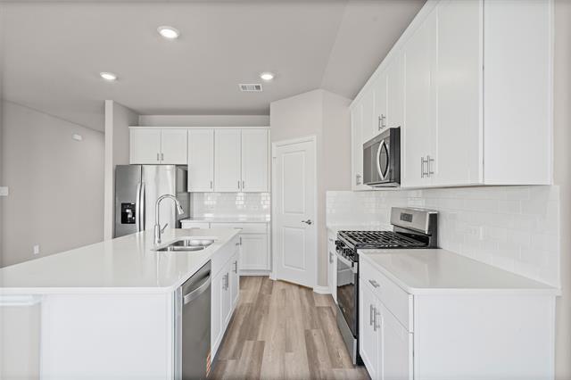 Building Photo - 416 Stagg St