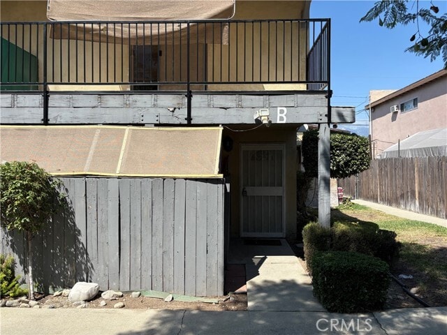 Primary Photo - 1123 E La Deney Ct