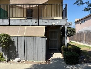 Building Photo - 1123 E La Deney Ct