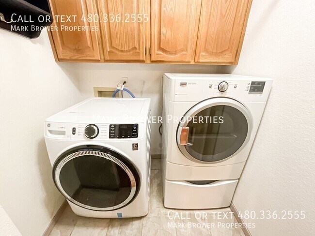 Building Photo - 9276 E Sutton Dr