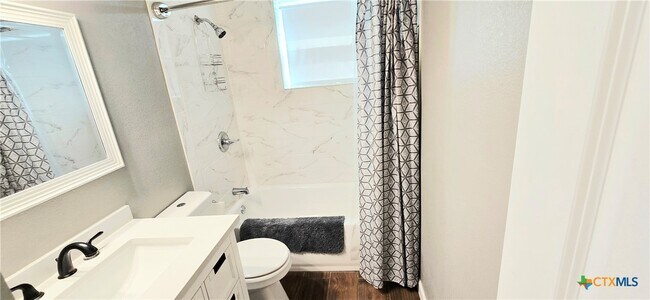 Building Photo - 2700 John Rd