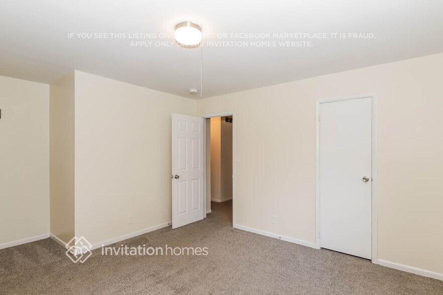 Building Photo - 2218 Jasmine Dr