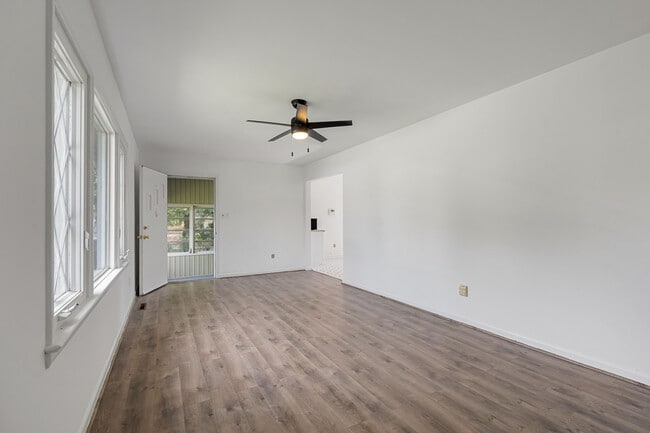 Building Photo - 18 John Collins Cir