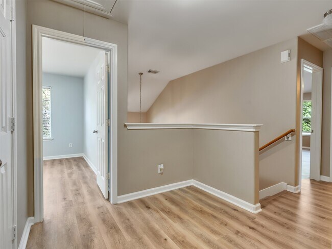 Building Photo - 34 W Sage Creek Pl