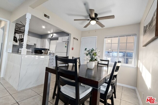 Building Photo - 38457 Sumac Ave