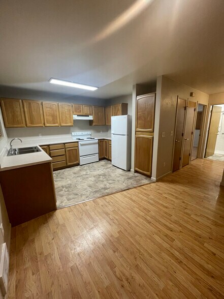 Building Photo - 6787 Badger St