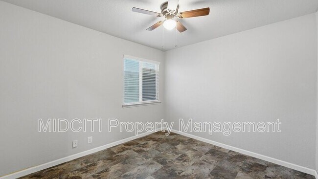 Building Photo - 3414 Zachary St